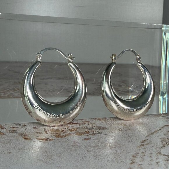 Authentic Tiffany & Co. Sterling Silver Crescent Hoop Earrings .925 – Signed - Picture 5 of 7